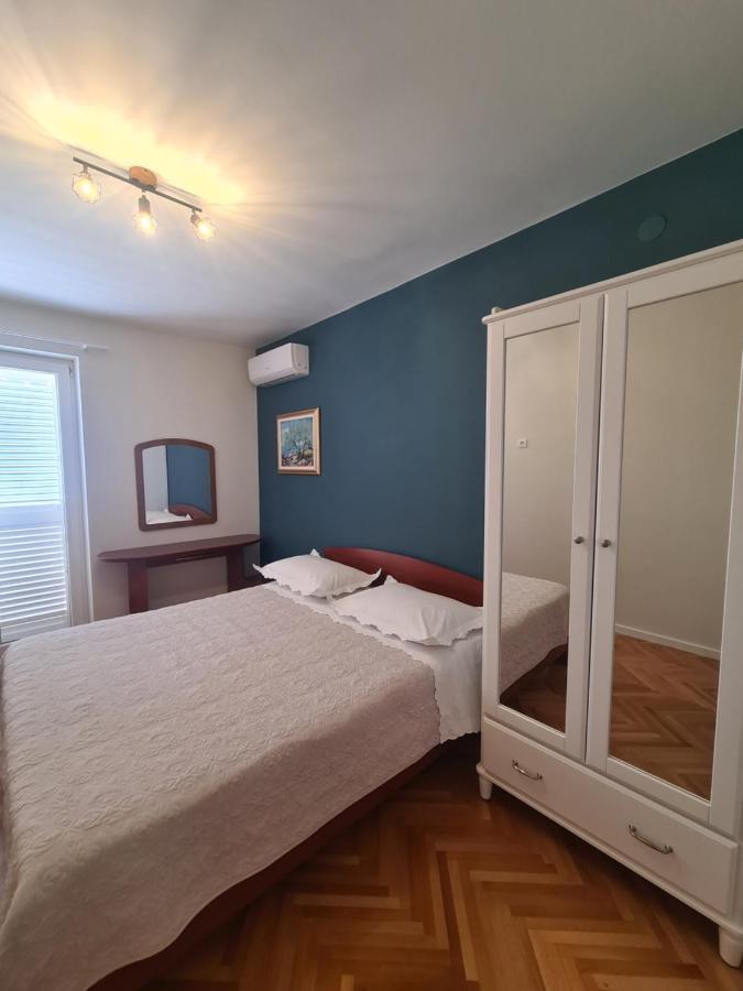 Apartment Nena & Petar Макарска Экстерьер фото