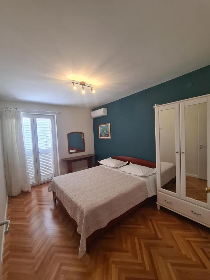 Apartment Nena & Petar Макарска Экстерьер фото
