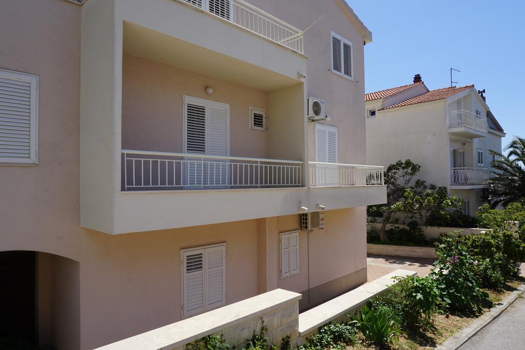 Apartment Nena & Petar Макарска Экстерьер фото