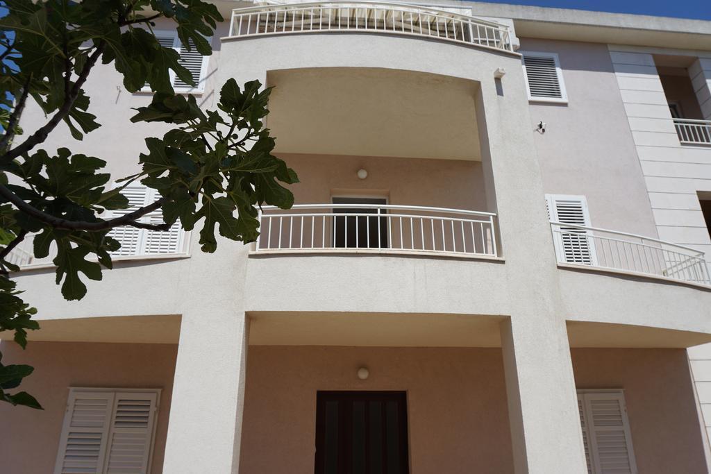 Apartment Nena & Petar Макарска Экстерьер фото